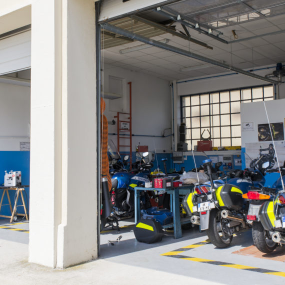 Réalisation d’un atelier auto et motos