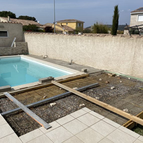 Réalisation extension terrasse autour de piscine