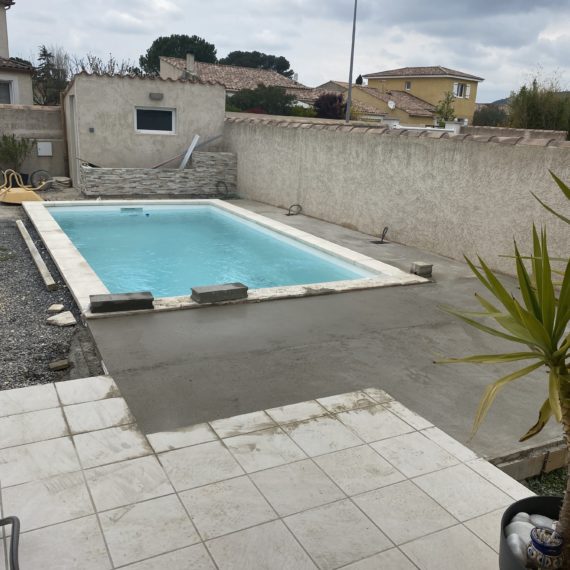 Réalisation extension terrasse autour de piscine