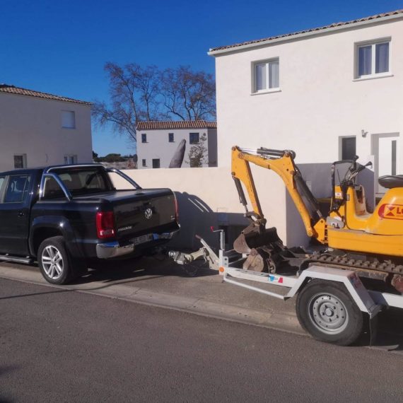 Terrassement et réalisation de dallage en béton balayé